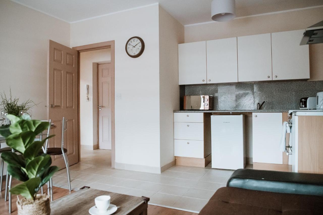 Flat 5 Lovely 1-bedroom Flat In Apartment