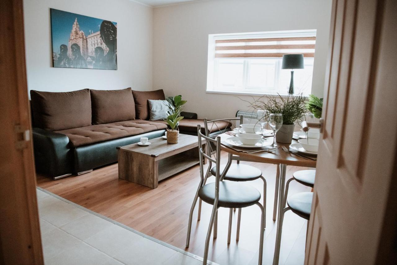 Flat 5 Lovely 1-bedroom Flat In *