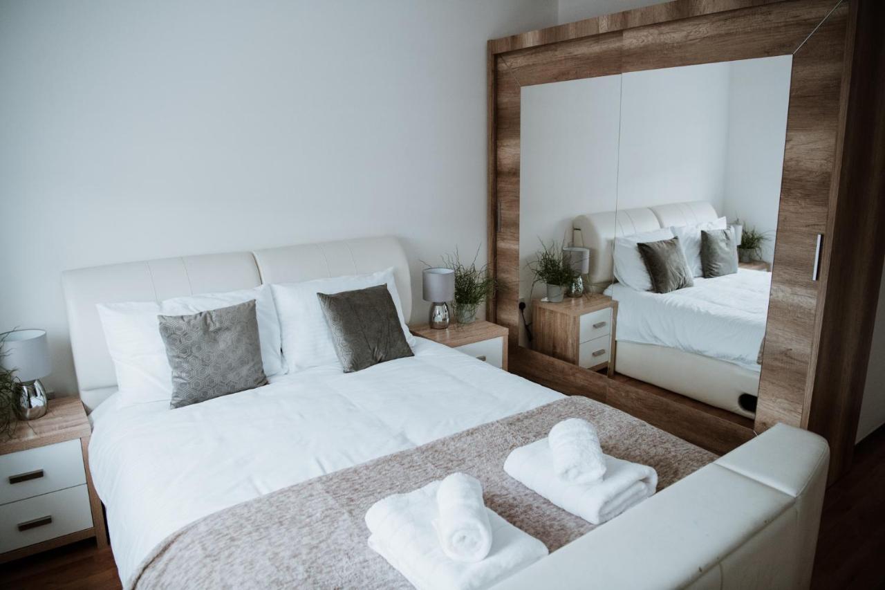 Apartment Flat 5 Lovely 1-bedroom Flat In *